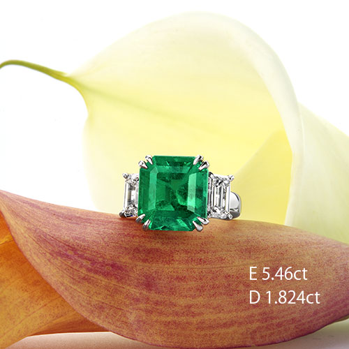 5月の誕生石 エメラルド EMERALD